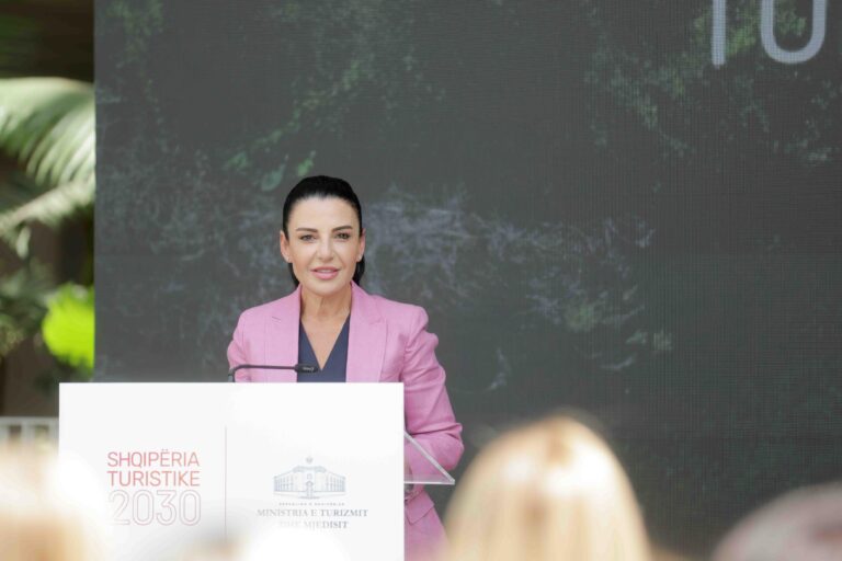 Zv/kryeministrja Balluku: Tuneli i Murrizit me shifra rekord, mbi 19 mijë mjete më 17 gusht