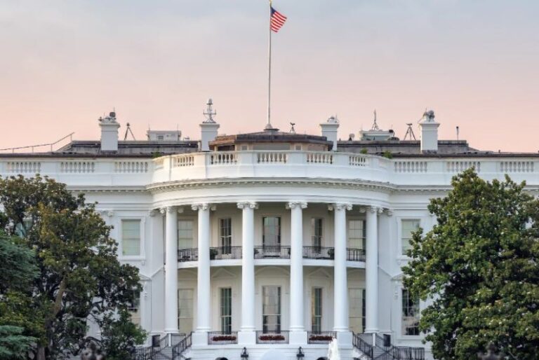 Përfundon takimi i Trump me ekipin në Shtëpinë e Bardhë, ende asnjë vendim për marrëveshjen me Iranin