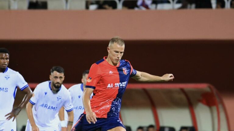 Flamurtari inauguron stadiumin me humbje ndaj Egnatias, Vllaznia mund Vorën