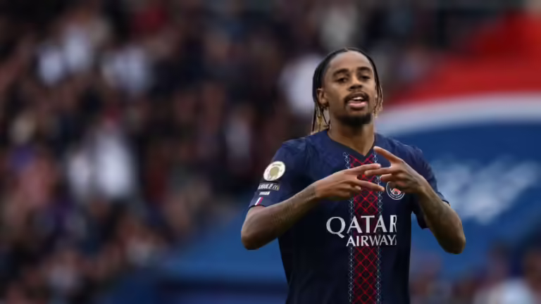PSG fiton me lehtësi ndaj Lens, vendos një dopietë e Barcola