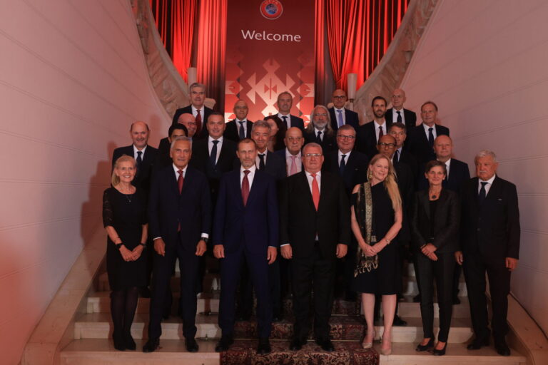 Mbledhja e Komitetit Ekzekutiv të UEFA-s në Tiranë, drejtuesit europianë vlerësojnë FSHF-në dhe Presidentin Duka për organizimin