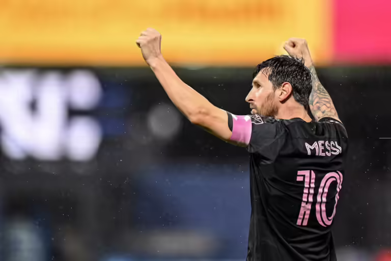 Messi i pandalshëm, shënon dy gola dhe dhuron asist në fitoren spektakolare të Inter Miami