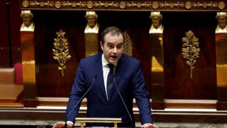Kryeministri fiton votëbesimin pak ditë pasi u riemërua