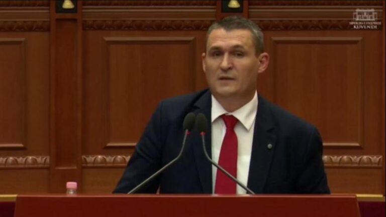 Dumani: Patronazhimi nuk është krim, penalizojeni me ligj këtu në Kuvend dhe më pas vepron SPAK