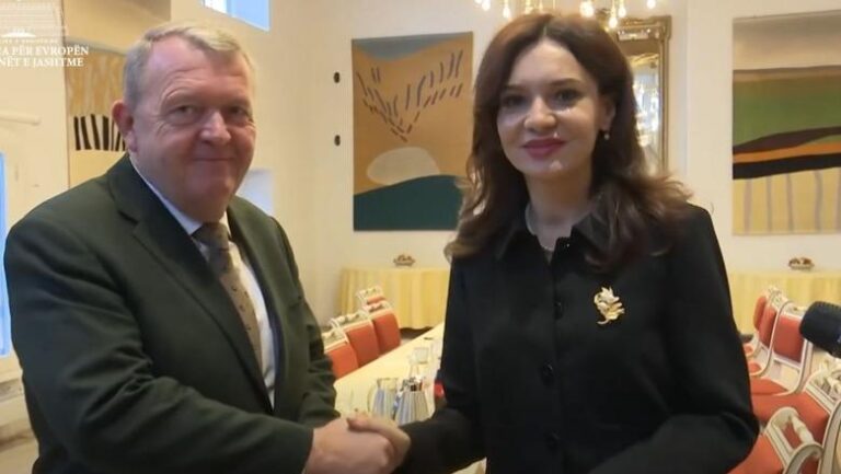 Ministri i Danimarkës pret në takim Spiropalin: Hapim të gjithë kapitujt me Shqipërinë brenda dhjetorit