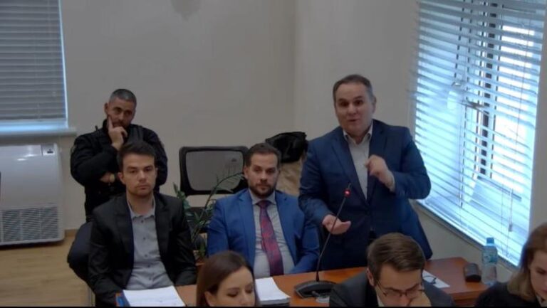 Rusmali: Keni thënë se neni 115 nuk vepron për të gjitha shkarkimet! Përndryshe presidenti s’do kishte nxjerrë dekretin