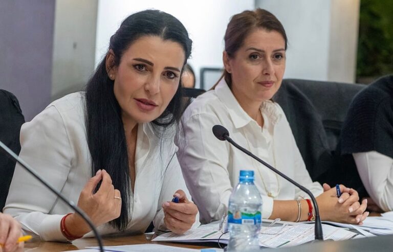 Zgjedhjet për Tiranën, Belinda Balluku krah Manastirliut: Nuk e kuptuan kurrë që forca socialiste buron nga bashkimi