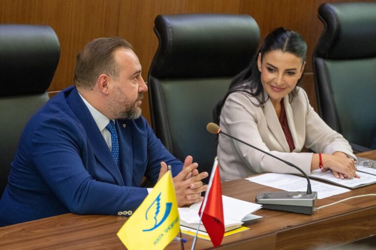 Xhafaj në krye të Postës Shqiptare, Balluku: Mundësi për t’i dhënë një energji të re institucionit