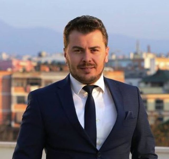 Kapri  Si të bashkëpunosh me kundërshtarin politik për të sulmuar partitë e reja opozitare 