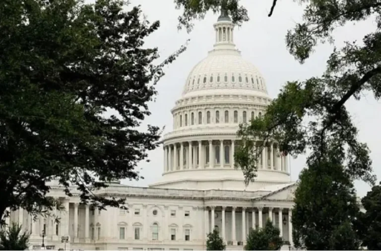 BBC: Administrata Trump ka filluar pushimin nga puna të më shumë se 4,000 punonjësve federalë