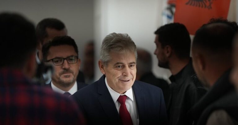 Kandidati shqiptar i Ali Ahmetit qëllohet me 3 pl*mba, mësohet detaje të reja