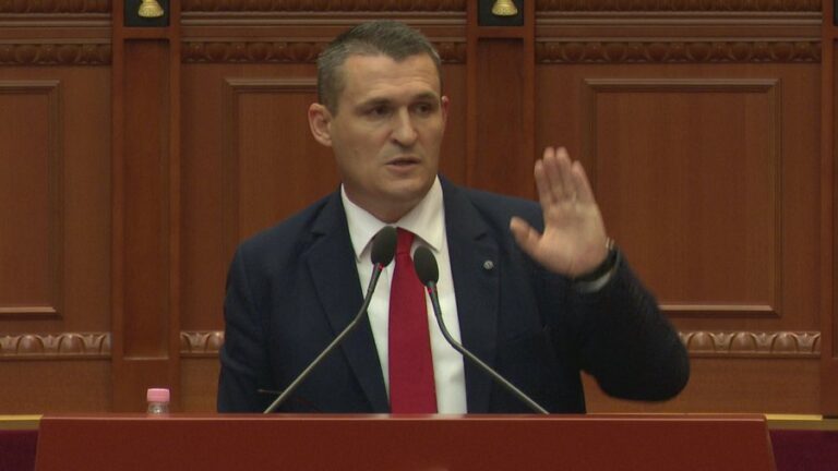 Pse nuk hetohet ish-ministrja Frida Krifca për abuzim me fondet Ipard? Dumani përgjigjet në Kuvend