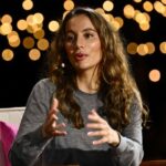 Bashkia e Vlorës ka nderuar me titullin “Qytetar Nderi” Mira Murati, vlonjates që po habit botën