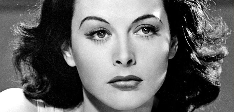 Ajo ishte Hedwig Kiesler, bota e njohu si Hedy Lamarr, fytyra e saj e bëri të famshme, shpikja e saj ndryshoi botën