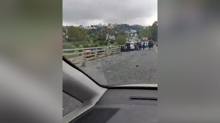 Aksident i rëndë në Durrës, përplasen dy automjete dhe plagosen 5 persona