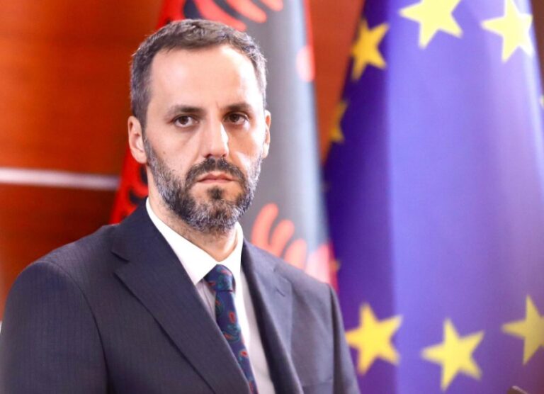 Ministri i Brendshëm: Ndryshojmë sigurinë në shkolla dhe hapësirat publike, monitorim inteligjent
