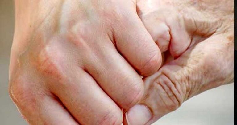 Dora jonë e ndihmës dhe përkushtimit për të moshuarit, është ajo dorë që del nga thellësia e shërbesës hyjnore