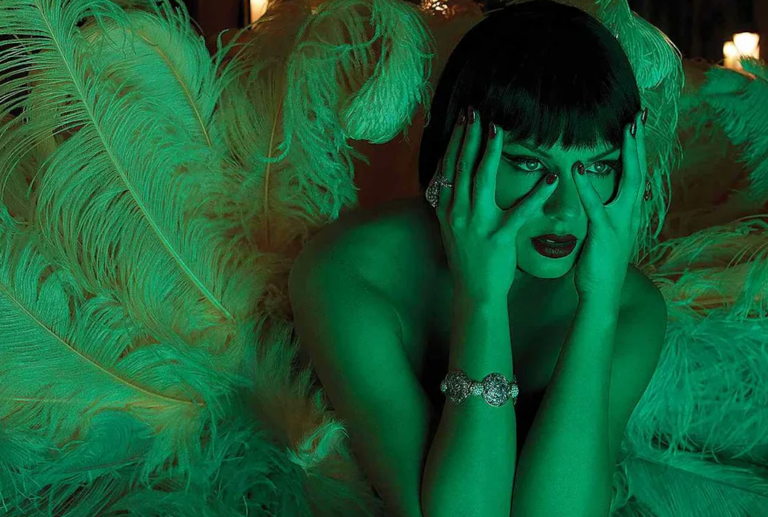 Pritja merr fund, Taylor Swift publikon albumin e ri