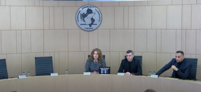 Zgjedhjet në gjashtë bashki! Mungesa e opozitës shtyn punimet e Komisionit Rregullator