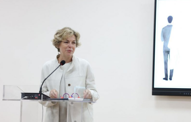 Ministrja Sala: 94% e studentëve të vitit të parë të Mjekësisë, kontratë për të punuar në sistemin tonë shëndetësor