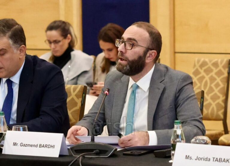 Bardhi: Pa luftuar korrupsionin, s’ka integrim në BE
