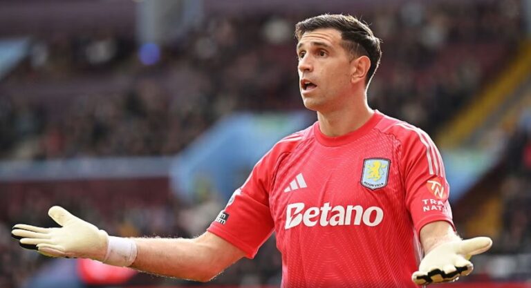 Manchester United bën gati ofertën për portierin “hero” të Argjentinës
