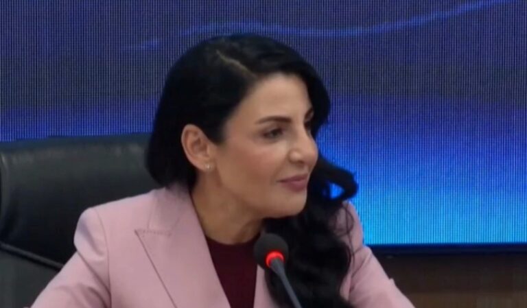 Zëvendëskryeministrja Balluku: Nis në 2026, porti i ri në Porto Romani duhet të jetë dorëzuar brenda 3 vitesh