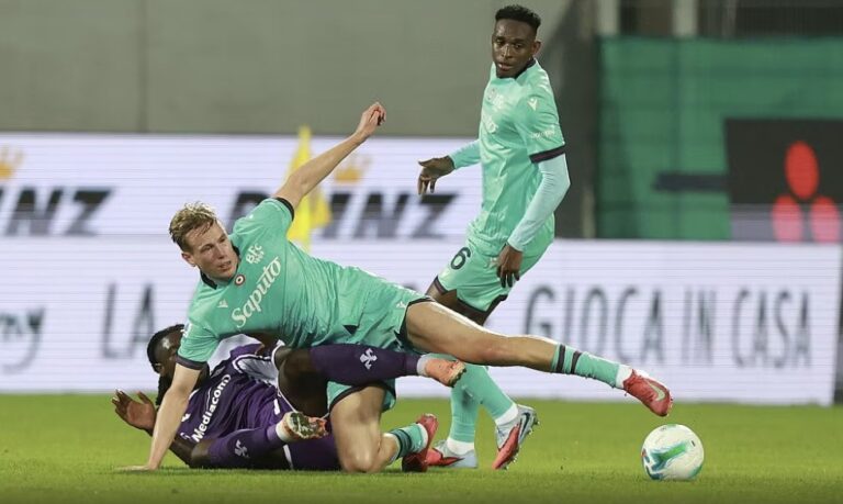 Nga 0-2 në 2-2, Fiorentina shmang me dy penallti humbjen ndaj Bolognës