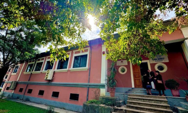 Tetori i Letërsisë, një muaj plot jetë kulturore në Bibliotekën e Elbasanit