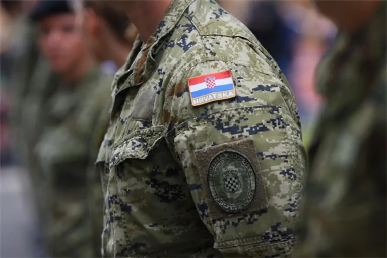 Parlamenti kroat votoi për rikthimin e shërbimit të detyrueshëm ushtarak