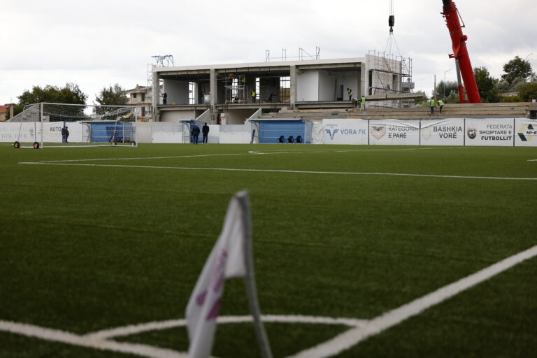FSHF inspekton punimet në stadiumin e Vorës, tribunë moderne dhe standarde ndërkombëtare