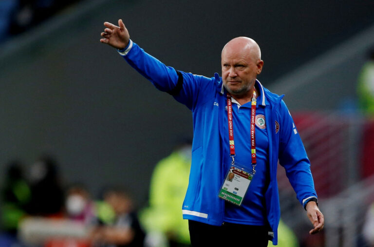 Humbja ndaj Ishujve Faroe, Çekia shkarkon trajnerin Hasek