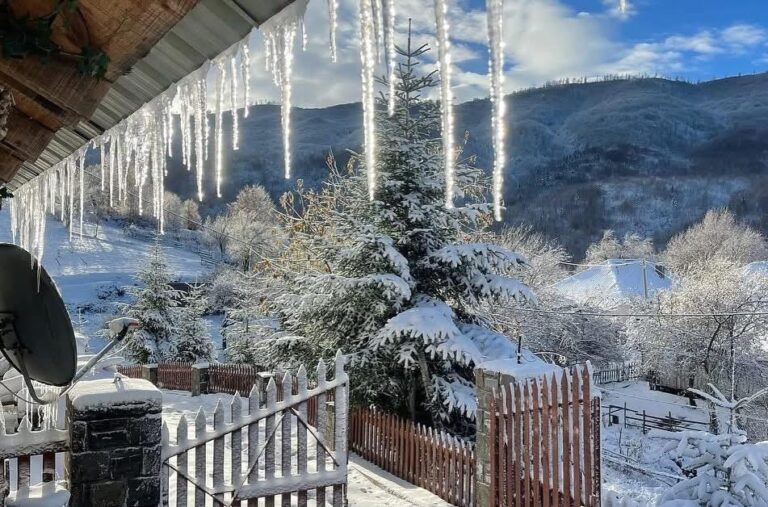 Borë, ftohtë dhe bukuri! (foto)