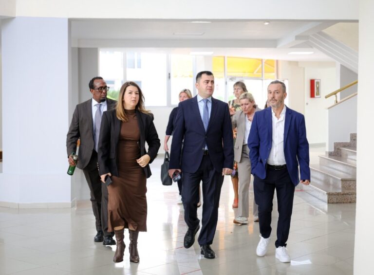 Bashkia Elbasan dhe Universiteti organizojnë Konferencën Ndërkombëtare për Demokracinë