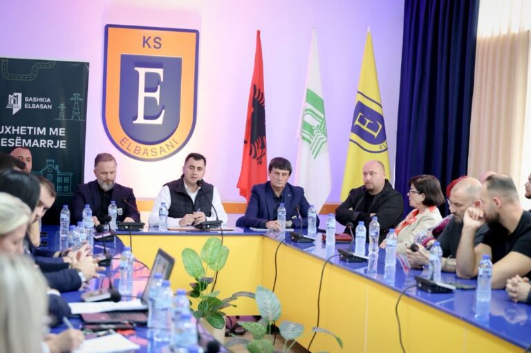 Buxhetimi me pjesëmarrje, kryebashkiaku Llatja: Investime të reja për sportin dhe të rinjtë e Elbasanit