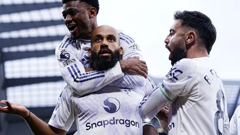 United triumfon ndaj Liverpoolit dhe zhyt në krizë ekipin e Slot