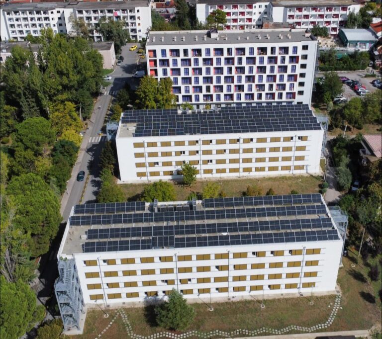 Nis viti i ri akademik, Kryeministri poston pamje nga Qyteti Studenti (FOTO)