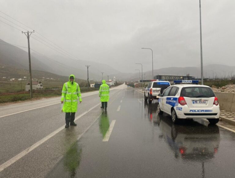 Bllokim i përkohshëm i qarkullimit në Fushë-Mamurras për shkak të punimeve emergjente