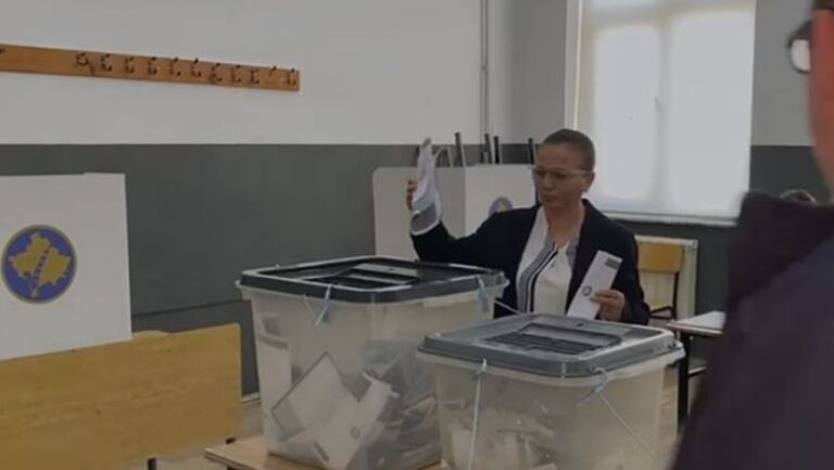 Zgjedhjet lokale në Kosovë/ Kush po kryeson në komunat me shumicë serbe?