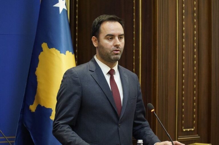 VV pa aleatë? AAK thyen çdo mundësi bashkëpunimi