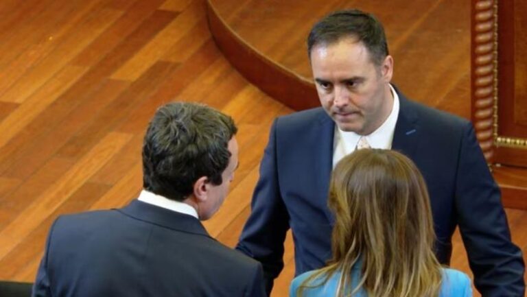 Qeveria e re? Ja çfarë e pret Kosovën në ditët në vijim