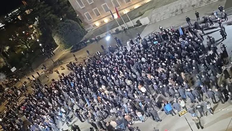 Taulant Balla për protestën  Berisha ia doli ta fundosë PD në shoqatë 