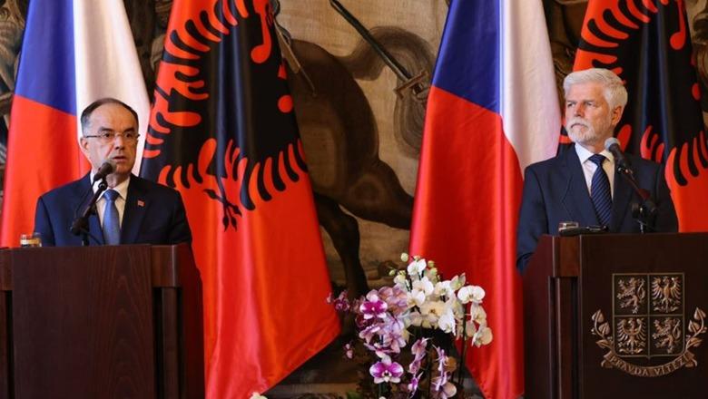 Presidenti Begaj vizitë zyrtare në Çeki  takim me homologun e tij  Në fokus të bisedimeve anëtarësimi në BE