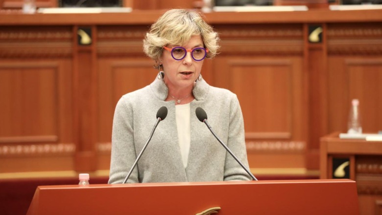 Projektbuxheti 2026 në Shëndetësi  ministrja Sala  Garanton shërbime cilësore dhe rikthen dinjitetin për qytetarët