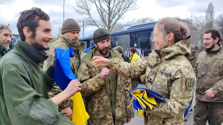 Diplomacia në lëvizje: Kiev dhe SHBA diskutojnë në Zvicër rrugën drejt paqes