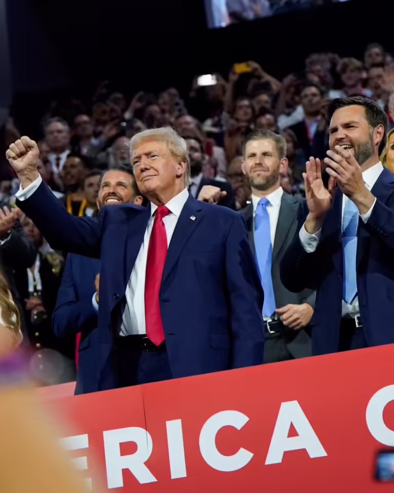 “The Guardian”: Të gjithë milionat e presidentit. Si po e kthejnë Trump-ët presidencën në pasuri