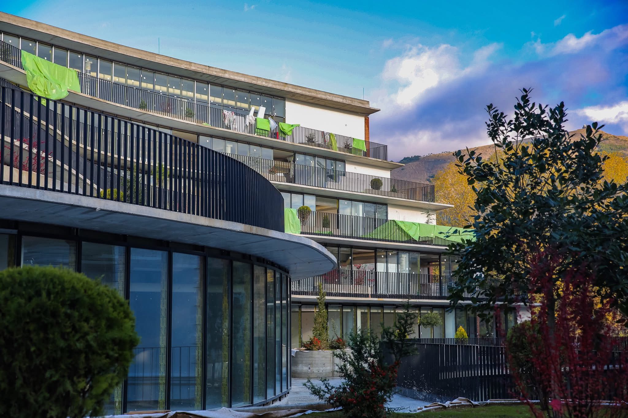 Rama poston pamjet  Poli i Dijes  një hapësirë moderne që po e çon edukimin në Korçë në një nivel tjetër