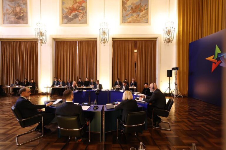 Rama: Fotoalbumi i një tjetër dite Europe në Tiranë