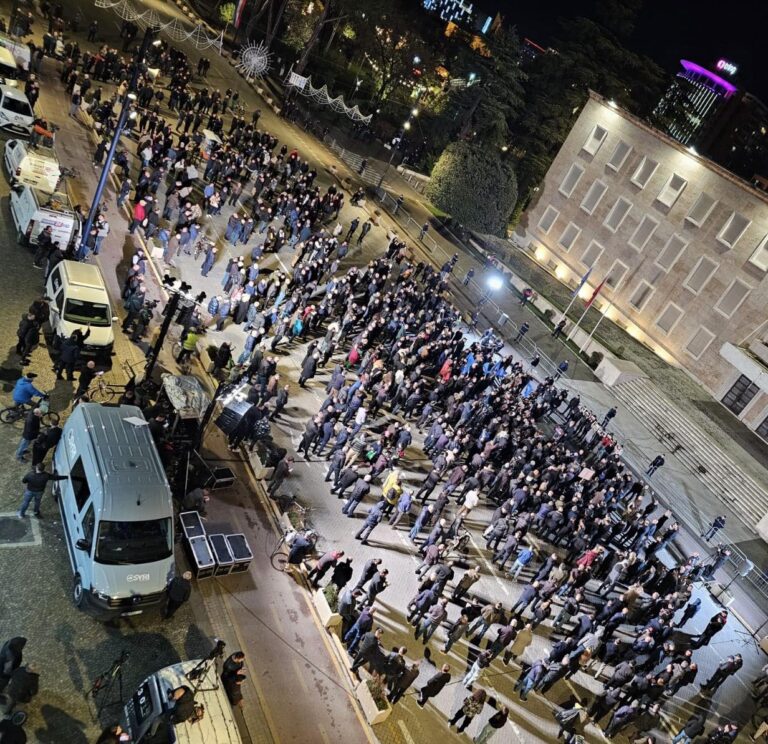 Foltorja para Kryeministrisë, Balla: Sot nuk erdhën dot ca nga krushqit, u lodhën në dasmën e javës së kaluar