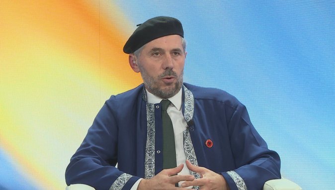 Imami ngre alarmin  Brenda Unazës së Tiranës ka xhami problematike